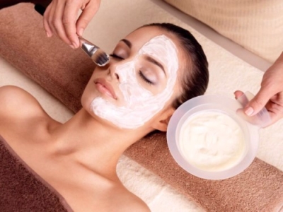 Cosmetología, Maquillaje y Belleza Femenina