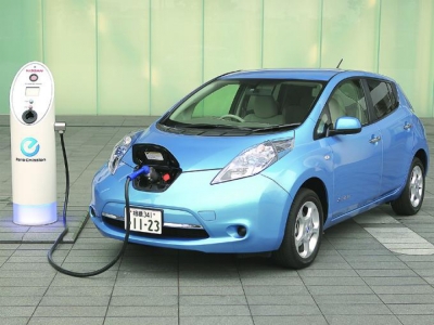 Vehículos Híbridos y Eléctricos
